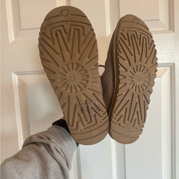 UGG Women's Neumel Chukka Ankle Boots - Picture 4 of 6